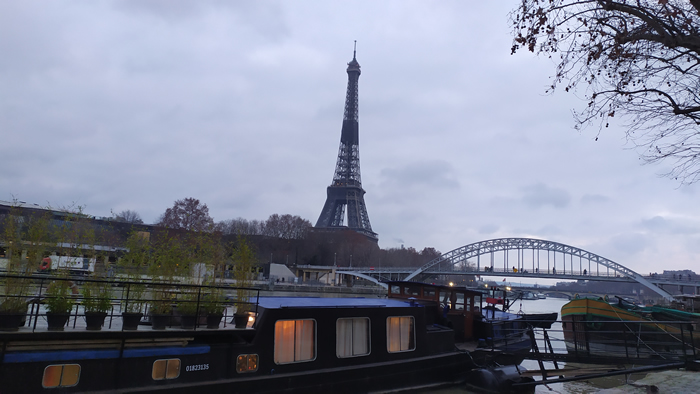 Torre Eiffel desde el río Sena