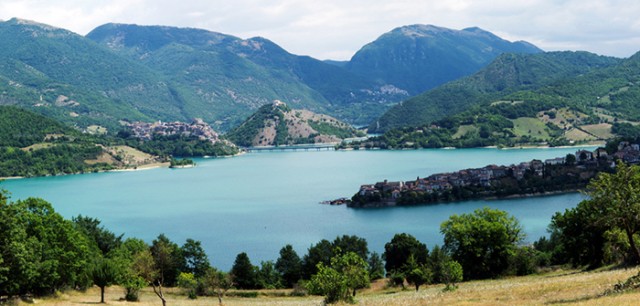 Panorámica del Lago del Turano